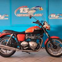 TRIUMPH BONNEVILLE SE