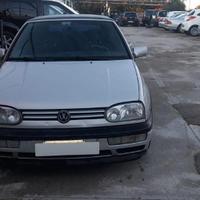 VOLKSWAGEN - Golf Cabrio - 1.6 Colour Concept