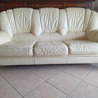 Divano e poltrone in ecopelle