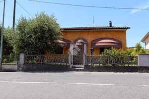 VILLA SINGOLA A MONSUMMANO TERME