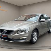 Volvo V60 SW - SERVICE COMPLETO