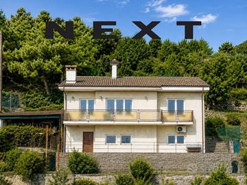 Villa di 330 m² con 3 locali e box auto doppio a M