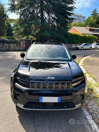 Jeep Avenger Summit e-Hybrid MHEV nera