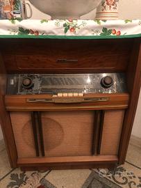 Radio-giradischi vintage Grundig 1950