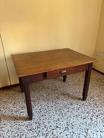 Tavolo in legno prima metà del 900