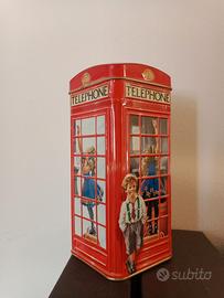salvadanaio Churchlil's phone kiosk in latta