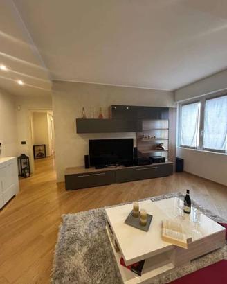 Appartamento di 89 m² con 3 locali e posto auto a 