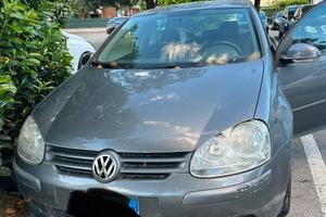Volkswagen Golf 5 - NON MARCIANTE