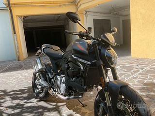 Ducati Monster Plus 937