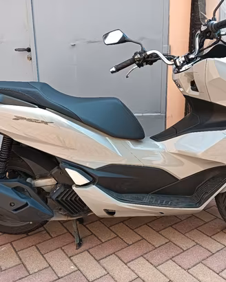 Honda PCX 125, Settembre 2025, km 7.000,

