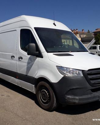 MERCEDES-BENZ Sprinter 311 CDI MEDIO ALTO GARAN