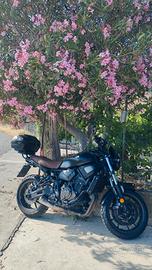 Yamaha xsr 700 accessoriata