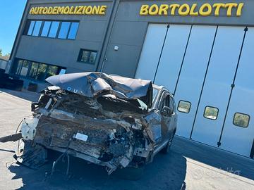 MITSUBISHI OUTLANDER per ricambi usati 4N14