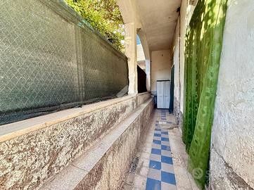 2 LOCALI A BARANO D'ISCHIA