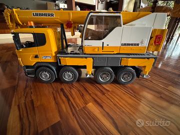 Autogru Liebherr Scania Bruder