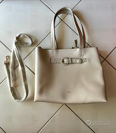 Borsa color panna Carpisa