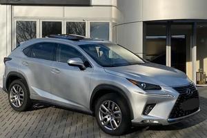 Lexus nx 300 2.5 luxury 4wd 155 cv 2019