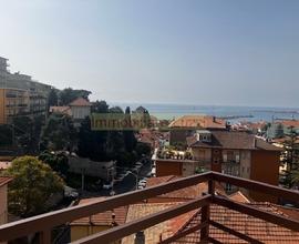 Imperia via Diano calderina attico fronte mare