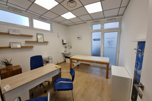 Stanza in ambulatorio medico a Pescara