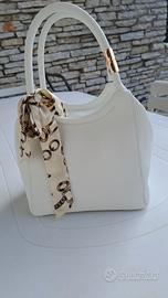 Borsetta con doppio manico . Bianca Nuova!