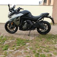 CF MOTO 650 GT con solo 6000 km già tagliandata.
