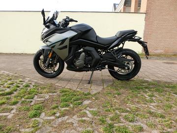 CF MOTO 650 GT con solo 6000 km già tagliandata.