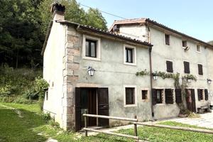 CASA SEMINDIPENDENTE A BASSANO DEL GRAPPA