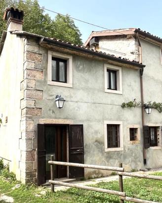 CASA SEMINDIPENDENTE A BASSANO DEL GRAPPA