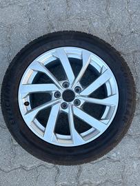 Treno Gomme Goodyear con cerchi originali Audi A1