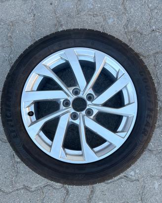 Treno Gomme Goodyear con cerchi originali Audi A1