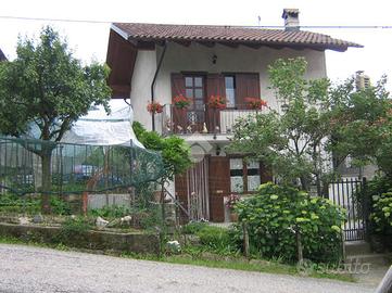 CASA SEMINDIPENDENTE A CORIO