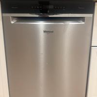 Lavastoviglie whirlpool A+++  6th sense come nuova