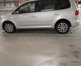 Volkswagen touran 2012