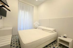 MULTILOCALE A NAPOLI