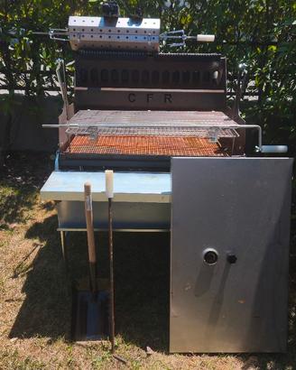 Barbeque con griglia girevole