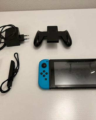 Nintendo Swithc (ed 2022) e custodia per viaggio