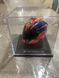Modellino casco 1:5 MICK DOOHAN 1998-