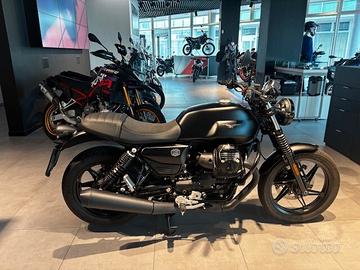 Moto Guzzi V7 STONE MODELLO 2025 (RIDE BY WIRE)