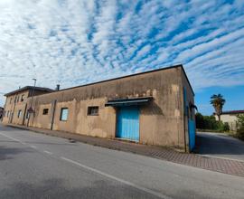 Piccolo capannone zona centrale a Casarsa