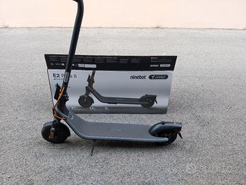 Monopattino elettrico Ninebot e2 plus II 