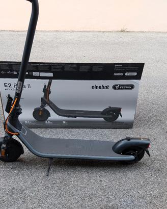 Monopattino elettrico Ninebot e2 plus II 