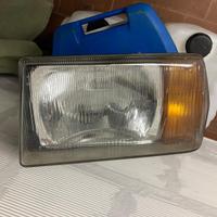Fanali anteriori Lancia Delta 1300/1500/1600gt/HF