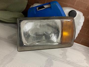 Fanali anteriori Lancia Delta 1300/1500/1600gt/HF