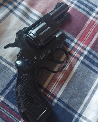 pistola giocattolo 