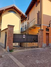 CENTRO STORICO SEREGNO BILOCALE ARREDATO