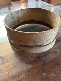 Antico setaccio da cucina in legno