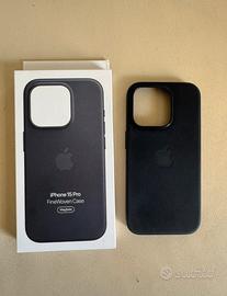 Cover iPhone 15 Pro FineWoven MagSafe Nero
