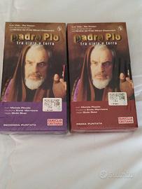 2 Videocassette (VHS) Padre Pio (sigillate)
