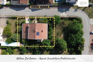 Villa di 320 m² con 4 locali e box auto a Marano V