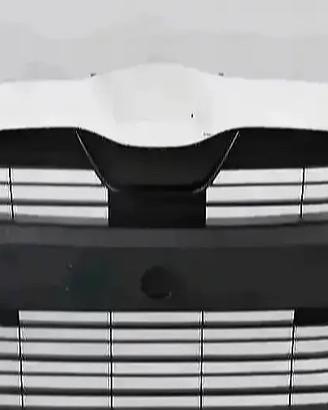 Toyota Yaris 4 Paraurti Anteriore